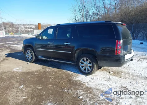 2009 GMC Yukon Xl 1500 Denali z USA, uszkodzony, nr VIN 1GKFK06289R275335